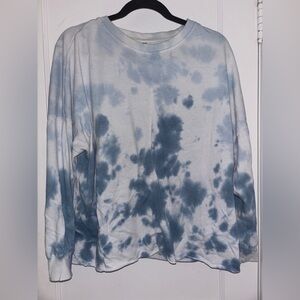 Te Verde Blue and White Tie Dye Sweatshirt